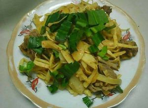 Hình của món Măng Xào Ba Chỉ.
