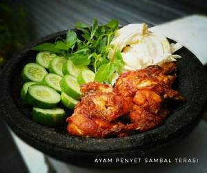 Resep mudah Ayam penyet sambal terasi Mantul Banget