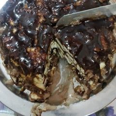 A picture of Dry fruits and Biscuits Cake.