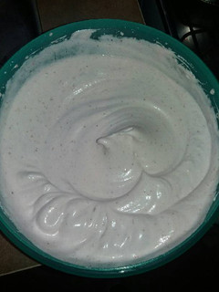 Una foto de Mousse de frutilla cremoso