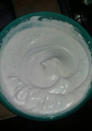 Una foto de Mousse de frutilla cremoso