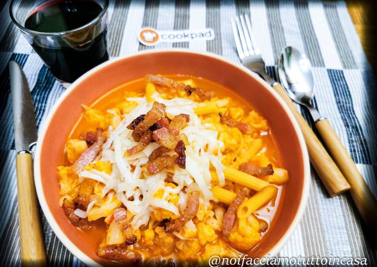 Minestra di Pasta e Cavolfiori al sugo