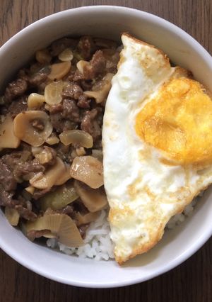 Foto resep Beefbowl with Mushroom Sauce (ala warunk upnormal)
