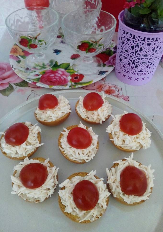 Грінки з сиром та чері