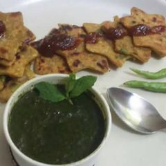 A picture of Vegetable rava crisp.