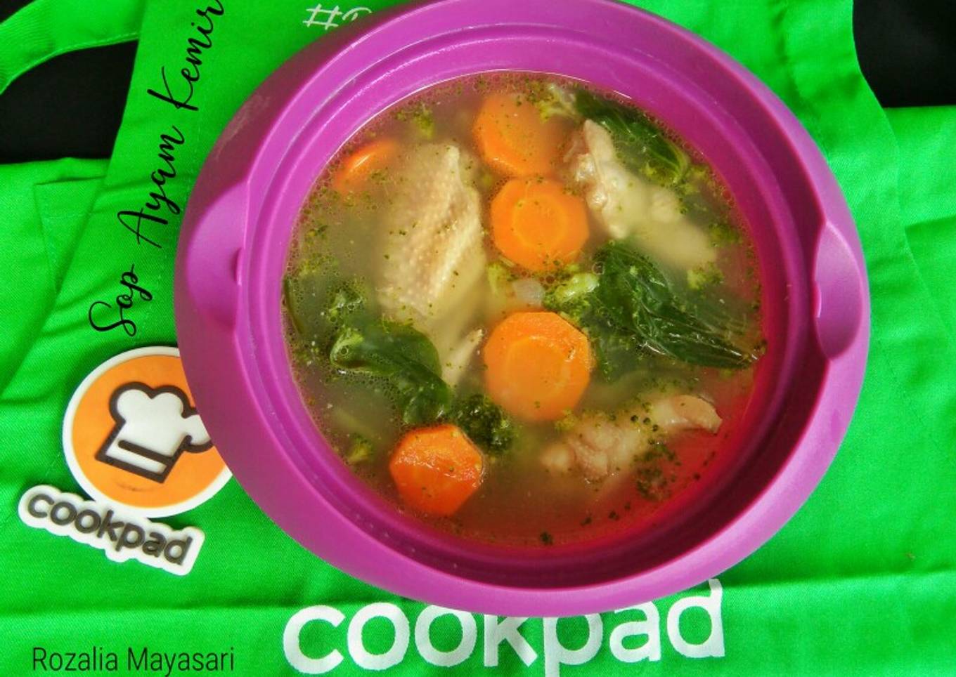 Sop Ayam Kemiri