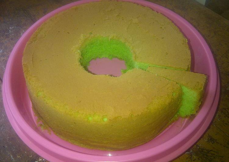 Bolu Pandan (bakar) // Pandan cake (baked)