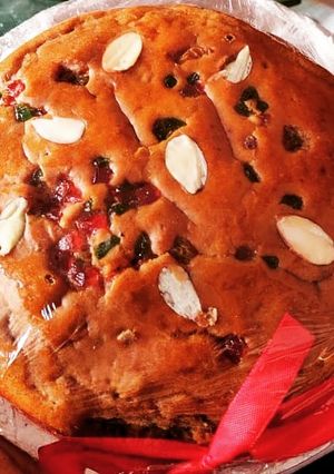 टूटी फ्रूटी केक (Tutti fruity cake recipe in Hindi) रेसिपी मुख्य फोटो