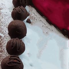 A picture of Instant Choco Sweet Balls.