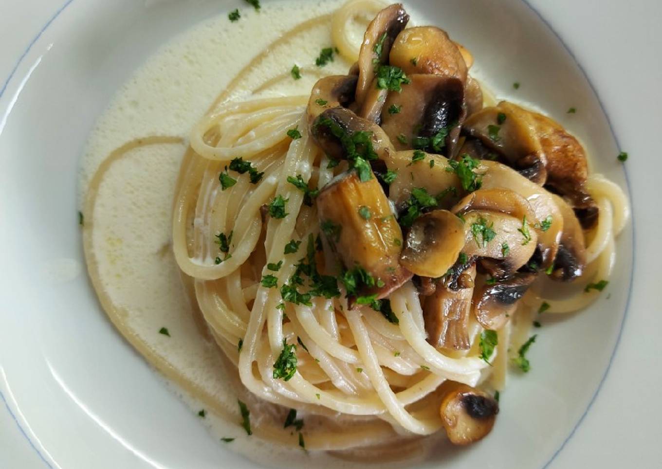 Espaguetis con champiñones