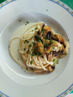 Una foto de Espaguetis con champiñones