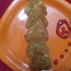 A picture of Potato heart fritter.