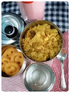 ப்ரோக்கோலி ரைஸ்(Broccoli Rice recipe in tamil) செய்முறை முக்கிய புகைப்படம்
