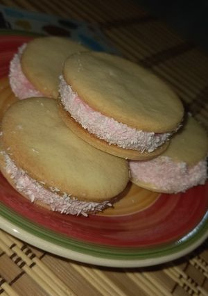 Una foto de Galletitas tipo merengadas 🍭 ♡