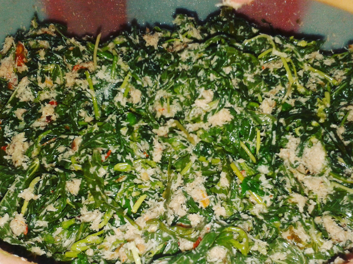 Bagaimana Menyiapkan Urab daun singkong, Menggugah Selera