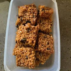 A picture of Fruity FlapJacks.