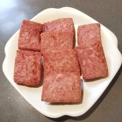 A picture of Luncheon Meat.