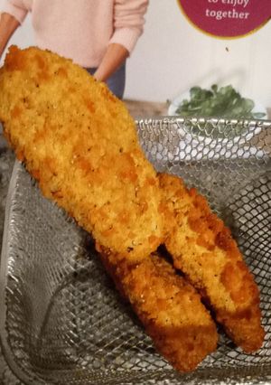 A picture of Quorn southern fried bites in airfryer.😋.