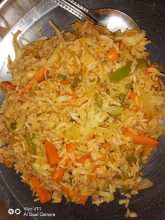 फ्राइड राइस (Fried Rice Recipe In Hindi) रेसिपी मुख्य फोटो