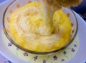 Una foto de POLENTA CREMOSA🫕CON MUCHO 🧀QUESO🧀 (fresco y rallado)🧀🫕🧀