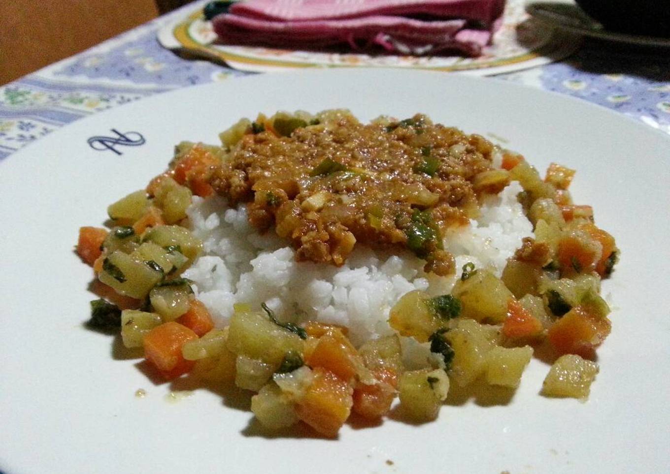Tumis Wortel Kentang & Daging Cincang Saus Tomat (MPASI 9 Bulan +)