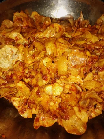 Langkah Mudah untuk Membuat Resep Keripik singkong pedas manis yang  Bikin Ketagihan Anti Ribet, Bisa Manjain Lidah