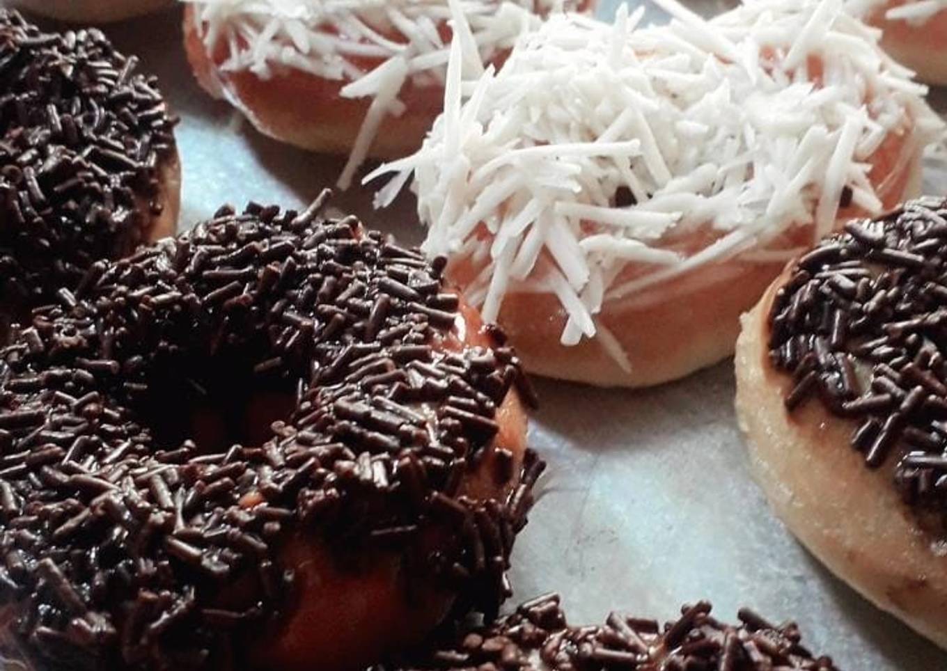 Donat (garing di luar lembut di dalam