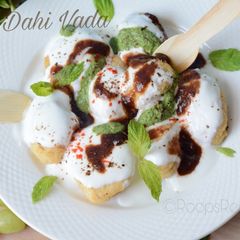 A picture of Dahi Vada.