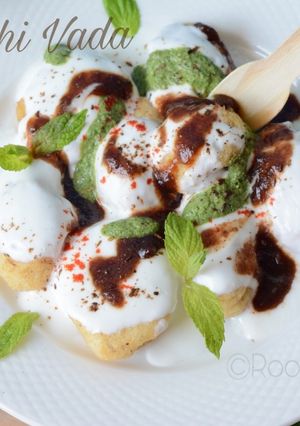 A picture of Dahi Vada.