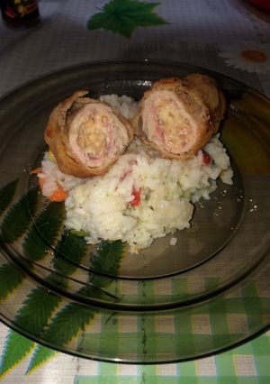 Sajttal-sonkával töltött karaj recept fotója