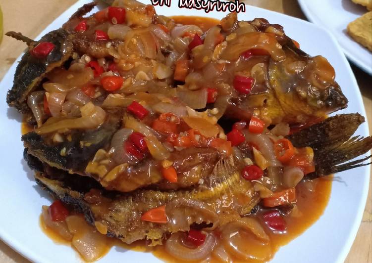 Ikan Mas saus asam pedas