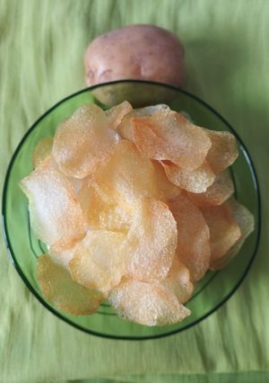 A picture of Homemade Instant Potato Wafers.