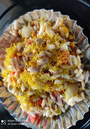 ओली भेळ (oli bhel recipe in marathi) रेसिपी चे मुख्य फोटो 
