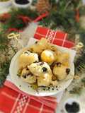 Pettole pugliesi con olive