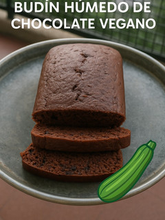 Una foto de Budín de chocolate húmedo vegano