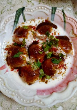 દહીંવડા (Dahiwada recipe in Gujarati) રેસીપી મુખ્ય ફોટો