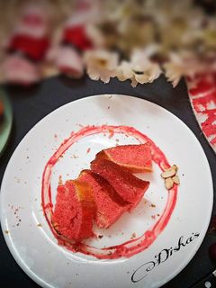 রেড ভেলভেট স্লাইস কেক(red velvet slice cake recipe in Bengali) রেসিপির প্রধান ছবি