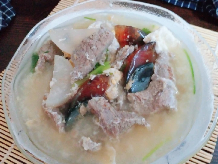 Cara Gampang Menyiapkan Resep Simple Sup Lobak bersama daging sapi dan telor Asin Anti Ribet, Enak Banget