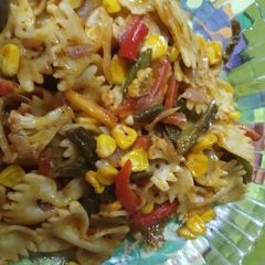A picture of Bow tie pasta.