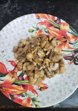 A picture of Garlic pepper mushroom.