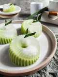 Pudding lumut kelapa muda