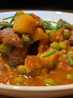 Una foto de Ragout o estofado con pavo de corral y verduras