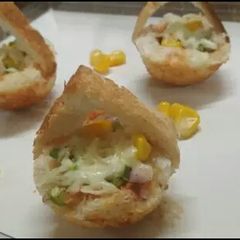 A picture of Corn bread baskets.