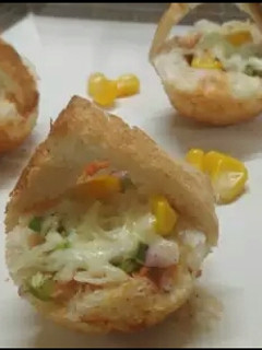 A picture of Corn bread baskets.