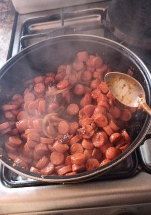 Una foto de Winnis con chipotle fácil y sencillo