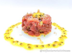 Foto di Tartare di Tonno con Lime e Passion Fruit