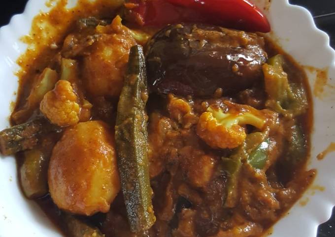 Recipe of Favorite Mixed veggies curry