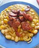 Porotos con riendas y longaniza
