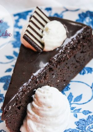 A picture of Red Wine Chocolate Cake.