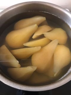 Une photo de Poires pochées à la Vanille